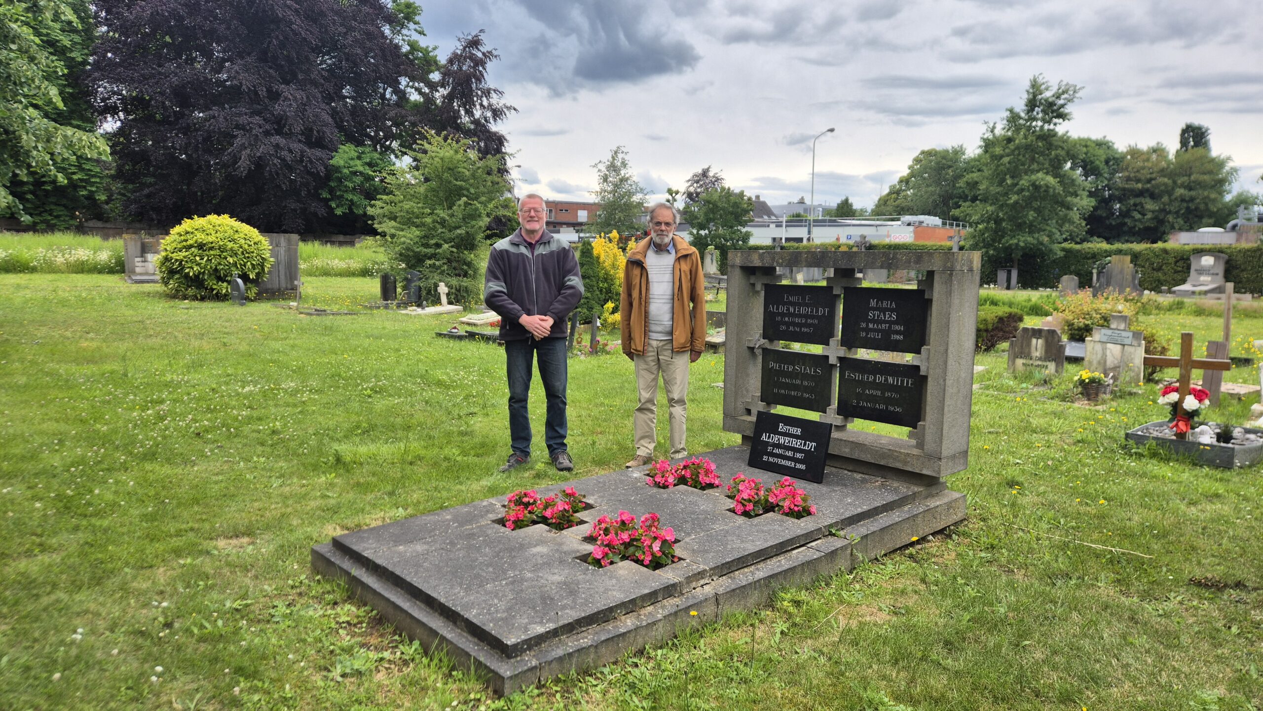 Funerair erfgoed in Edegem: vrijwilligers houden graven, verhalen en symboliek levend