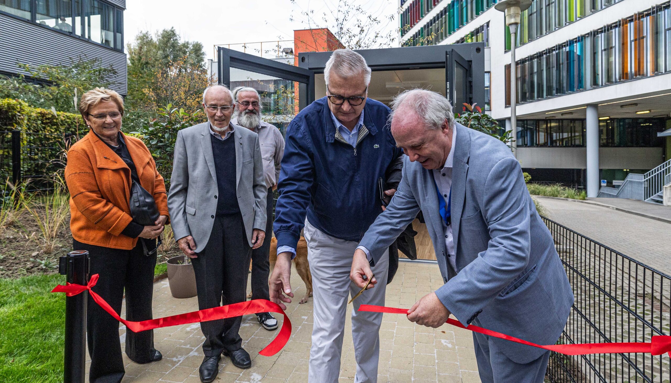 UZA opent Tuinkamer voor huisdierenbezoeken met initiatief Knuffelpootjes